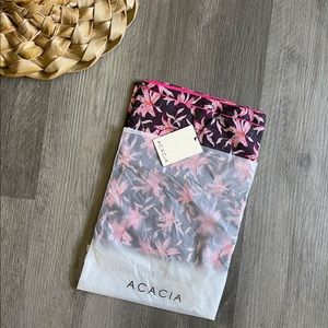 ACACIA madonna pareo